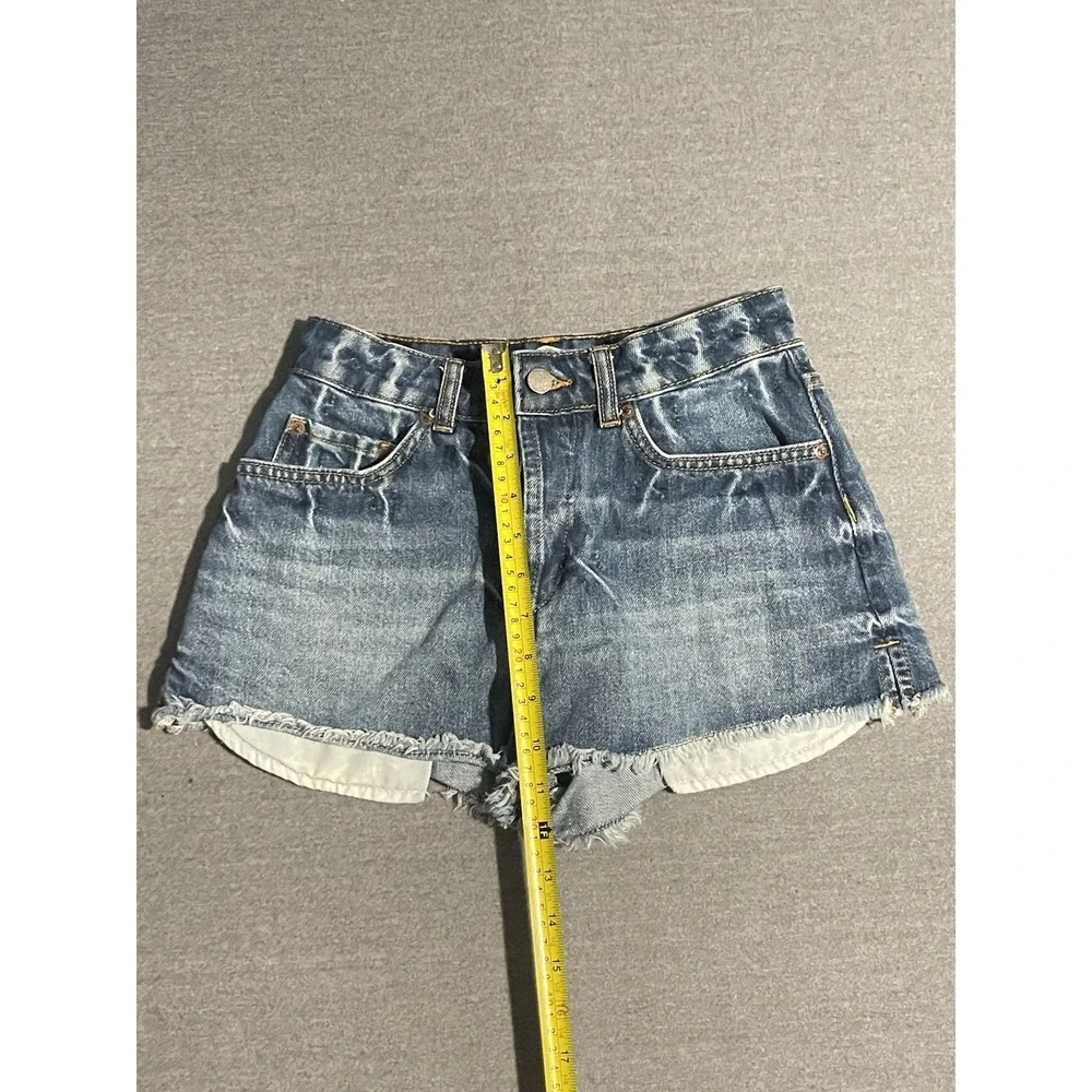Roxy Denim Shorts Womens Size 26 Medium Wash Frayed Hem Beach Y2K Summer Style